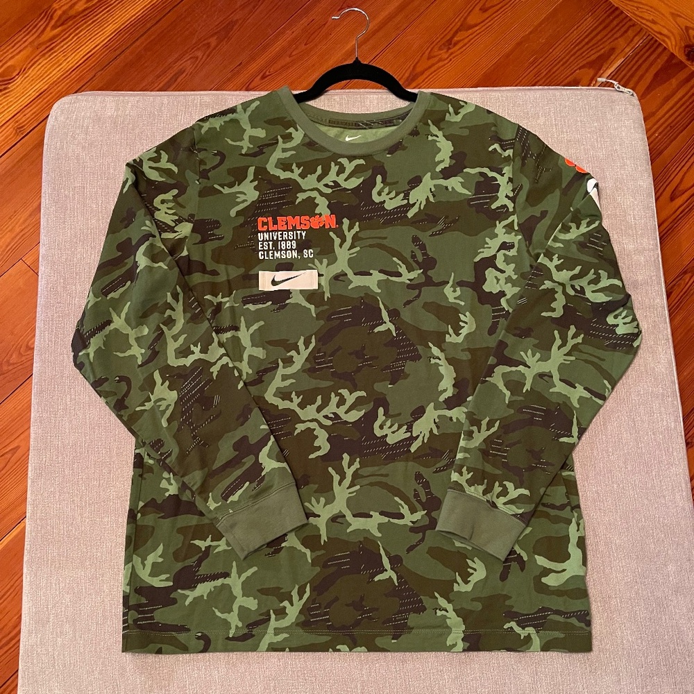 Clemson Tigers - Nike Military Camo Long Sleeve T Shirt - Men's XL